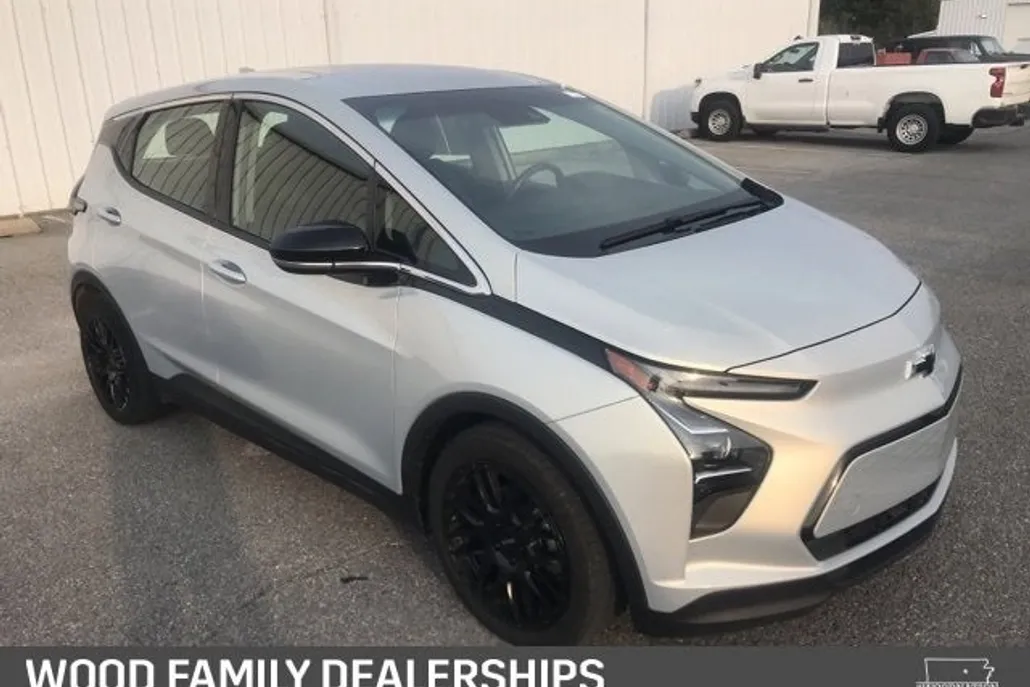 2022 Chevrolet Bolt EV 1LT photo 1