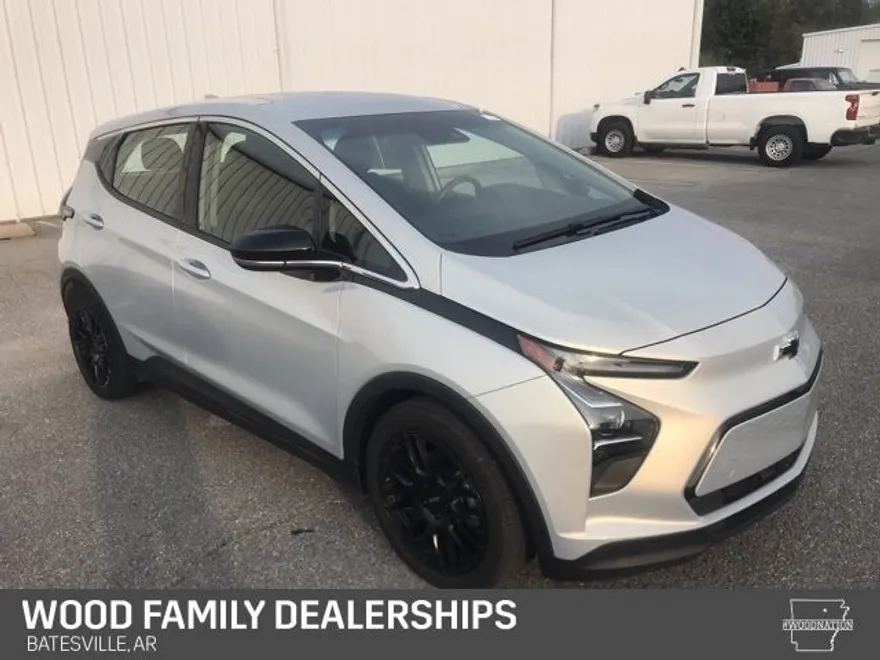 2022 Chevrolet Bolt EV 1LT photo 1