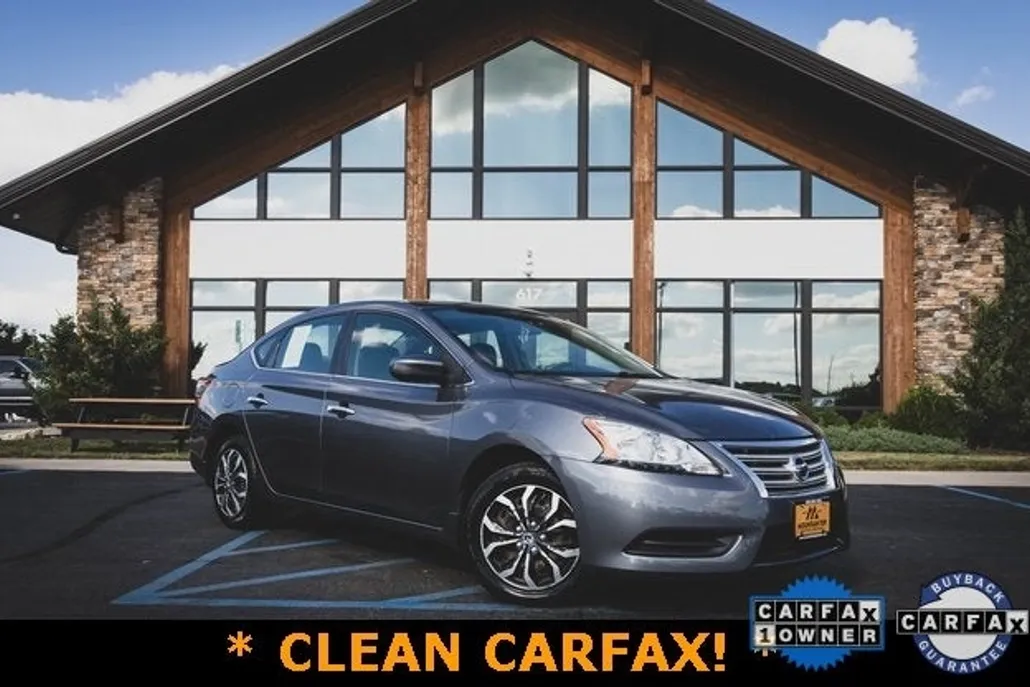 2015 Nissan Sentra S photo 1