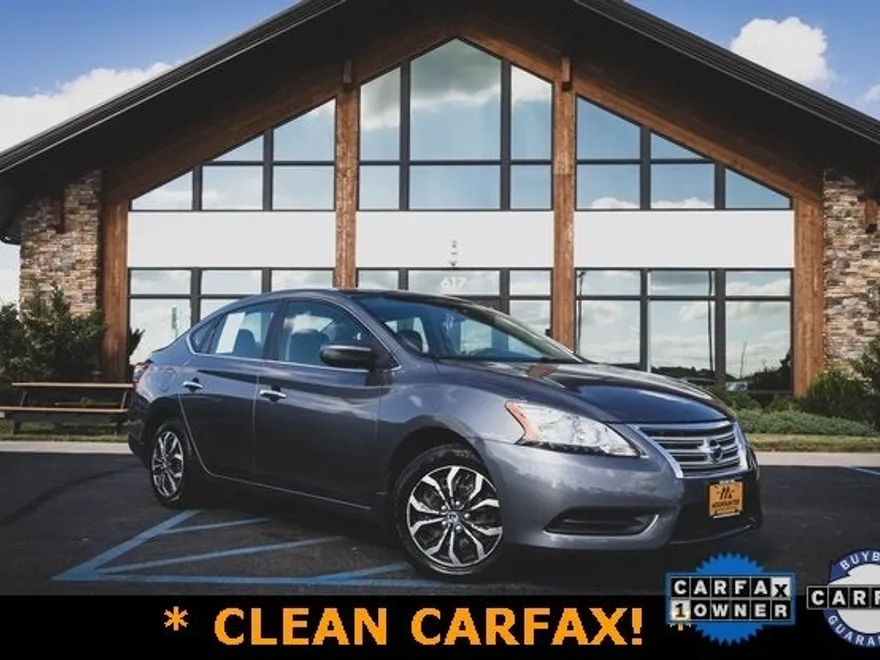 2015 Nissan Sentra S photo 1