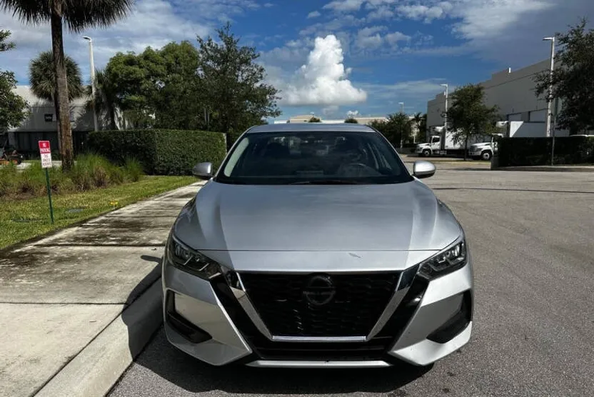 2020 Nissan Sentra S photo 1