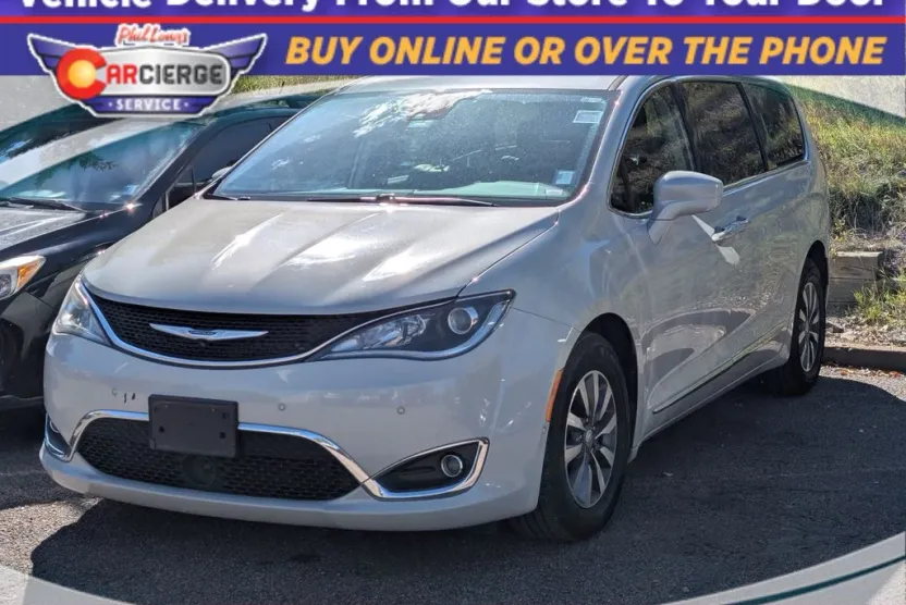 2020 Chrysler Pacifica Touring Plus photo 1