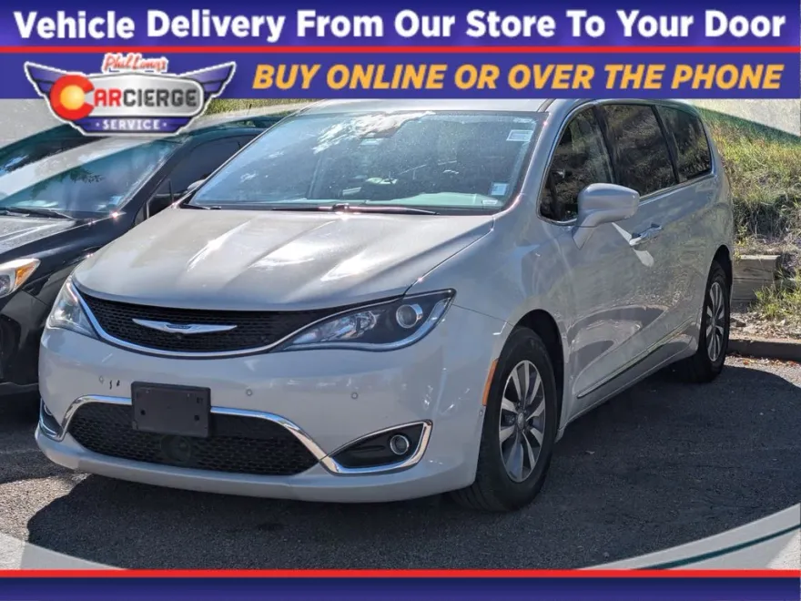 2020 Chrysler Pacifica Touring Plus photo 1