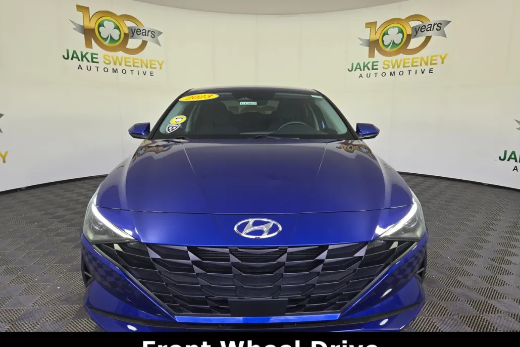 2023 Hyundai Elantra SEL photo 1