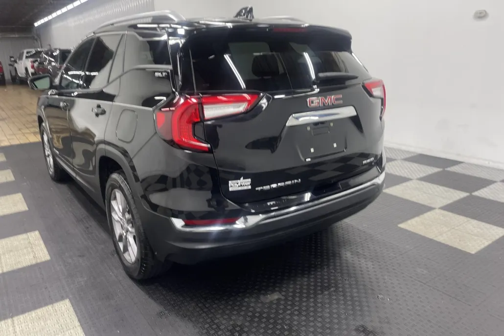 2024 Gmc Terrain SLT photo 1