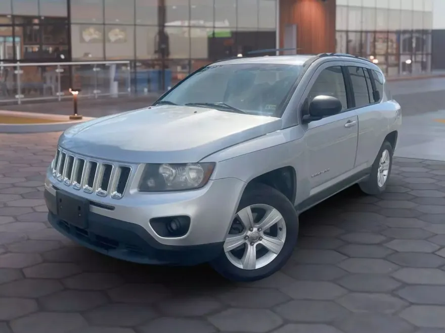 2014 Jeep Compass Sport photo 1