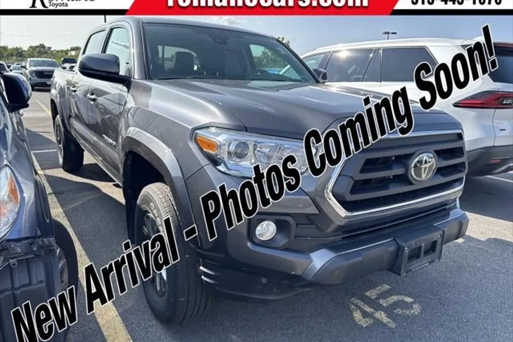 2022 Toyota Tacoma 4x4 SR5 photo 1