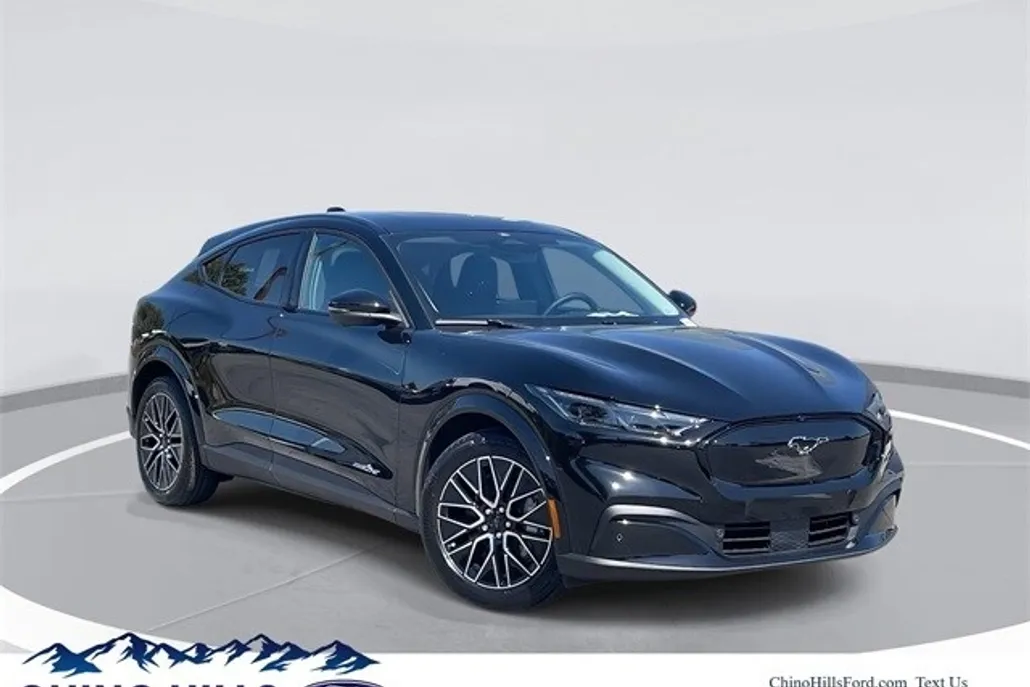 2025 Ford Mustang Mach-E Premium photo 1