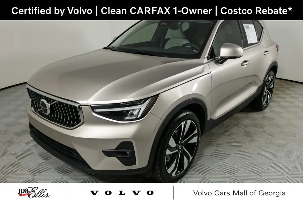 2023 Volvo XC40 AWD Plus photo 1
