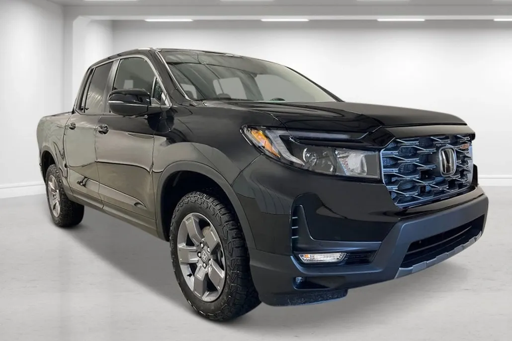 2025 Honda Ridgeline TrailSport photo 1