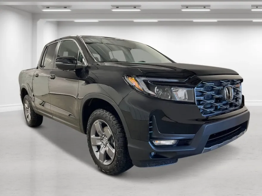 2025 Honda Ridgeline TrailSport photo 1
