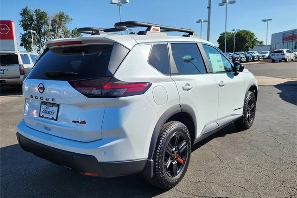 2026 Nissan Rogue SV photo 1