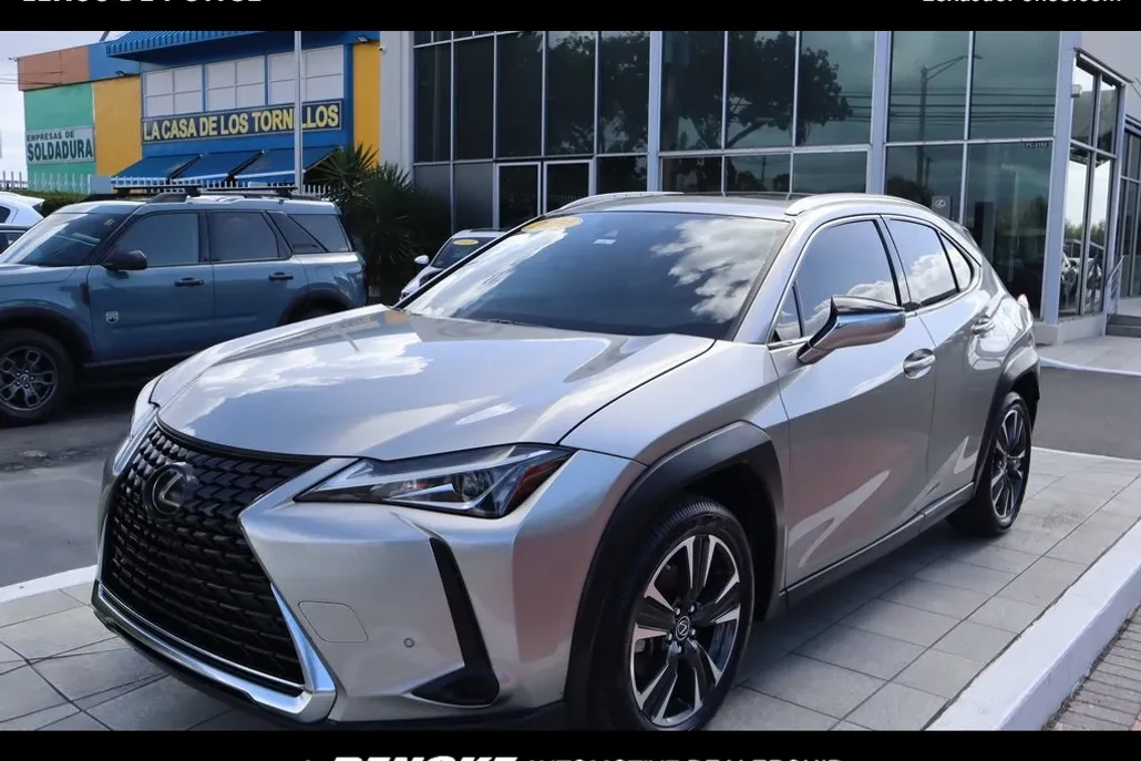 2020 Lexus UX 200 photo 1