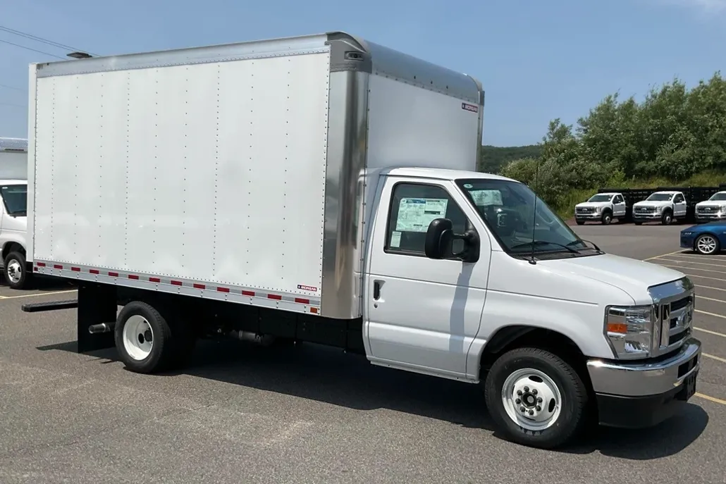 2025 Ford E-350 Base photo 1