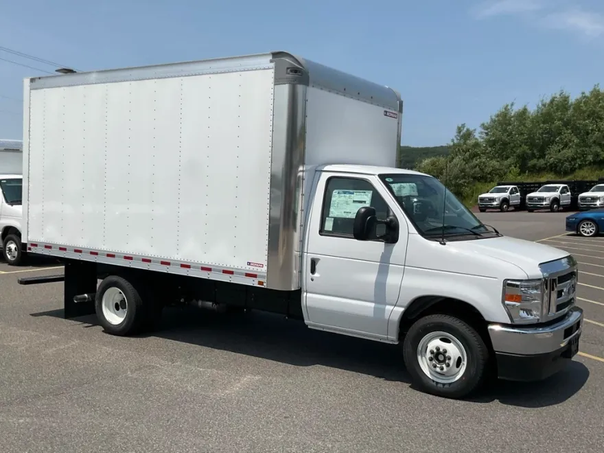 2025 Ford E-350 Base photo 1