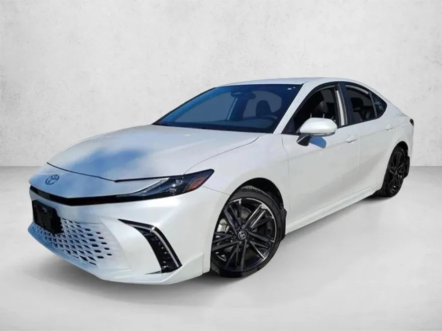 2025 Toyota Camry XSE photo 1