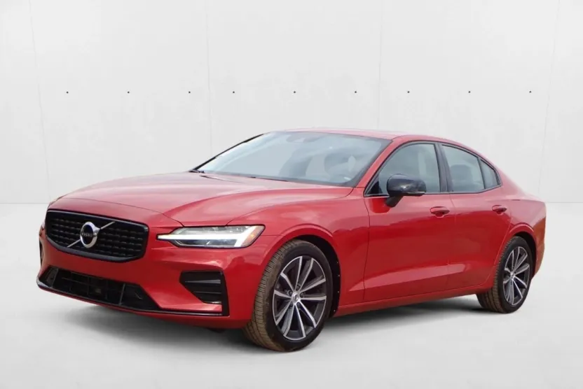 2022 Volvo S60 Momentum photo 1