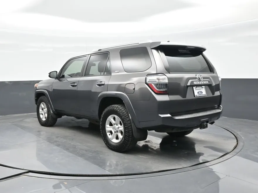 2014 Toyota 4Runner SR5 photo 1