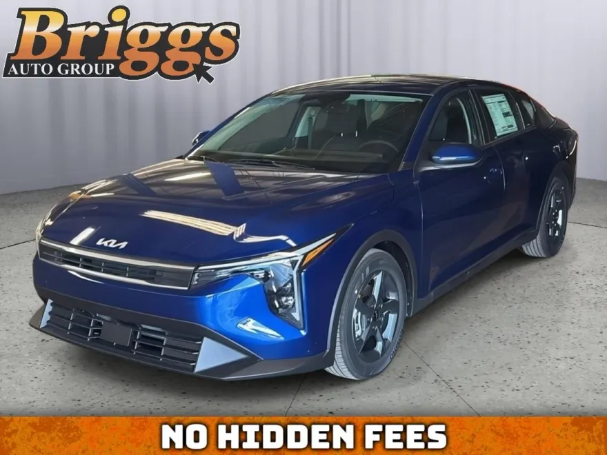 2025 Kia K4 LXS photo 1