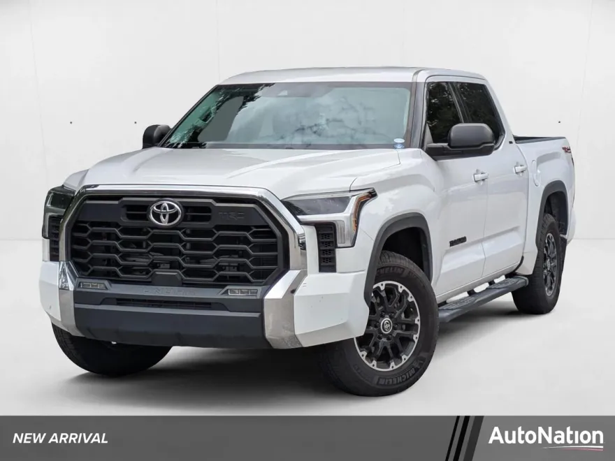 2022 Toyota Tundra SR5 photo 1