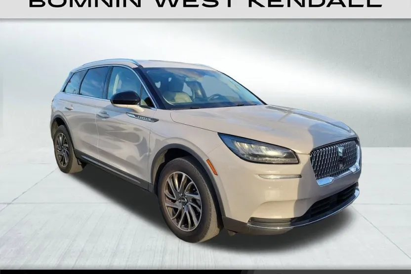 2021 Lincoln Corsair Standard photo 1