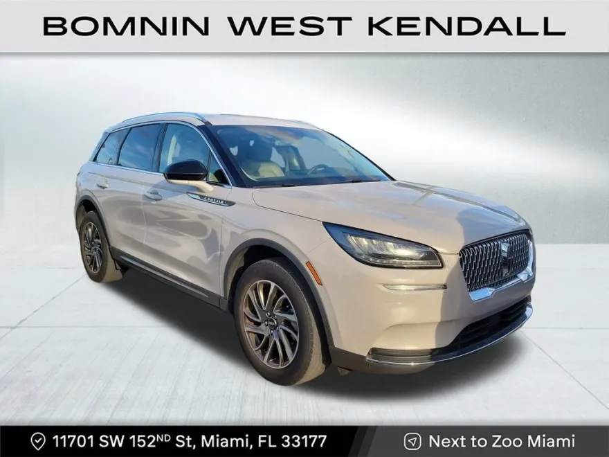 2021 Lincoln Corsair Standard photo 1