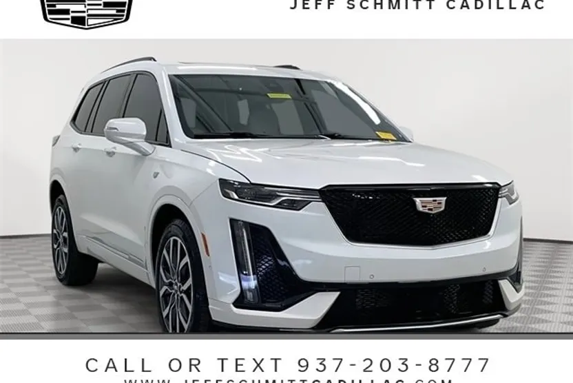 2024 Cadillac XT6 Sport photo 1