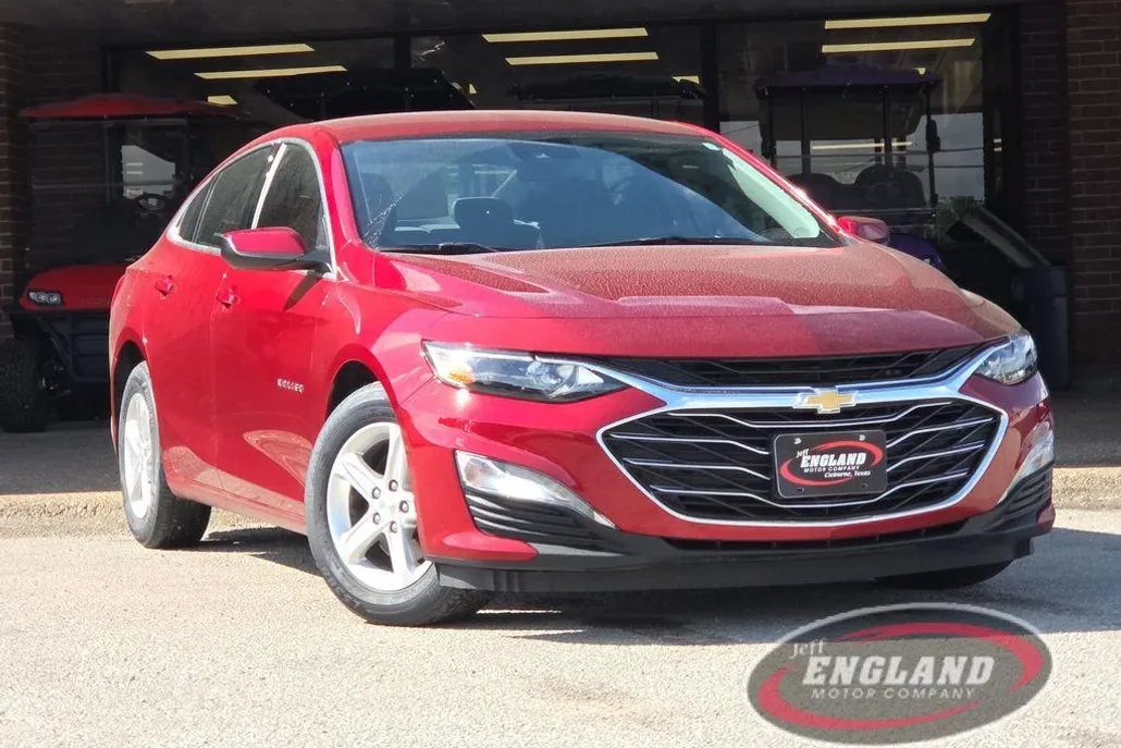 2024 Chevrolet Malibu 1LT photo 1