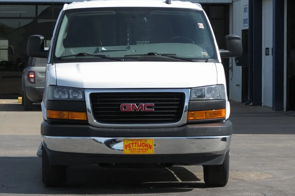 2023 Gmc Savana 2500 Cargo photo 1