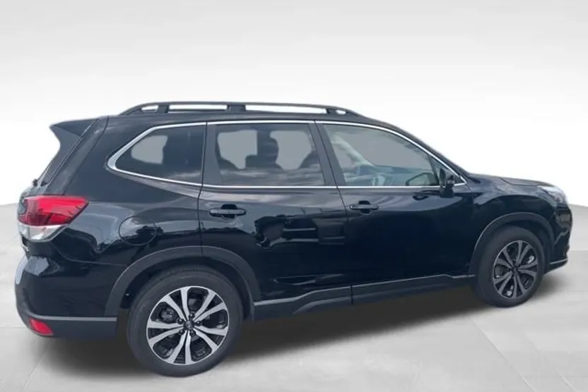 2022 Subaru Forester Limited photo 1