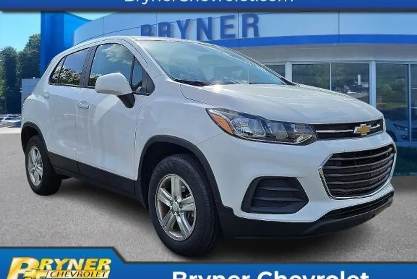 2022 Chevrolet Trax LS photo 1