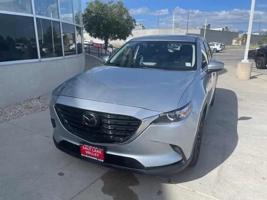 2023 Mazda CX-9 Touring photo 1