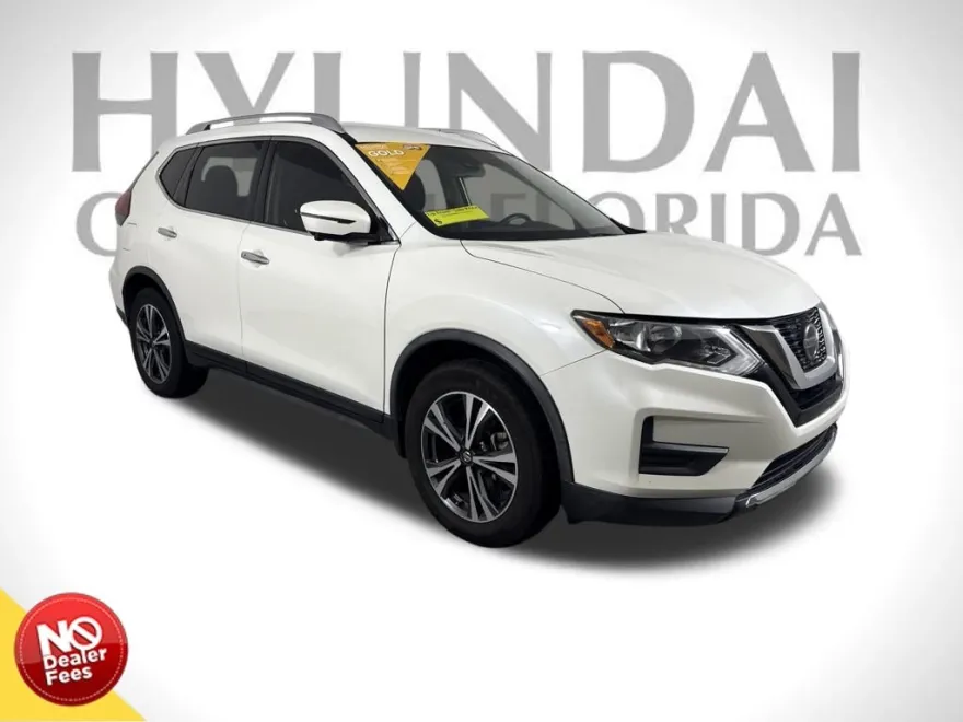 2019 Nissan Rogue SV photo 1