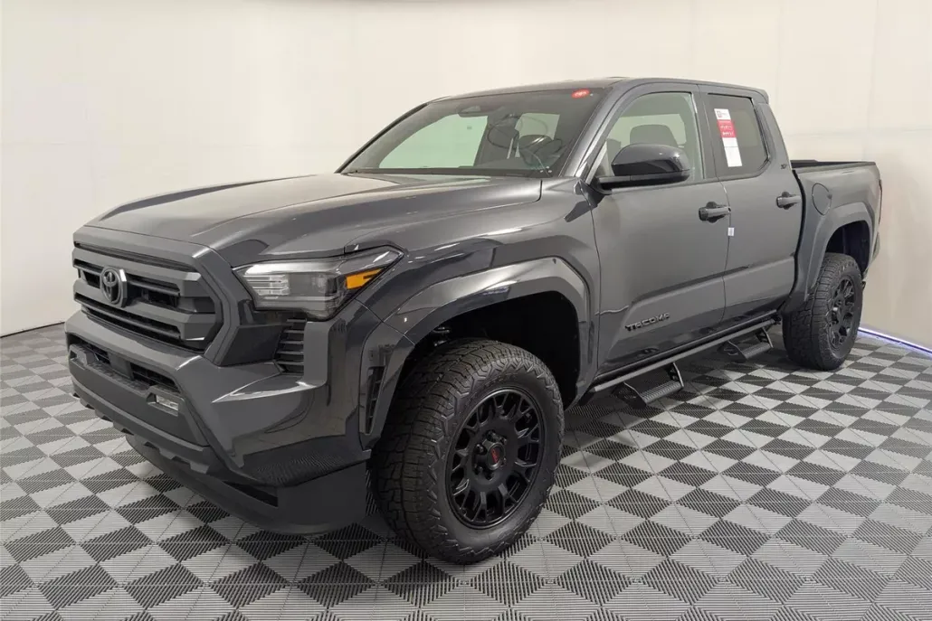 2025 Toyota Tacoma SR5 Double Cab photo 1