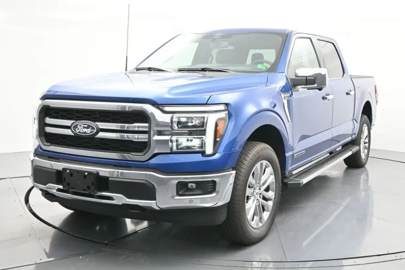 2025 Ford F-150 Lariat photo 1