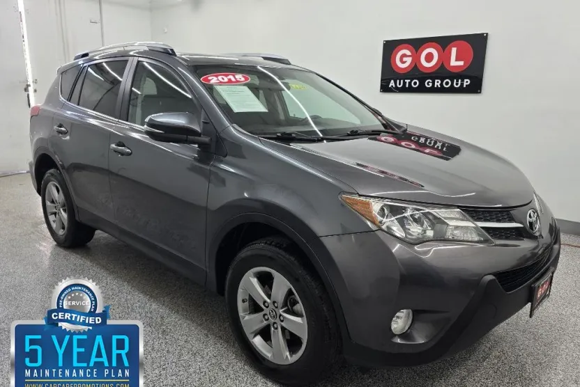 2015 Toyota RAV4 XLE photo 1