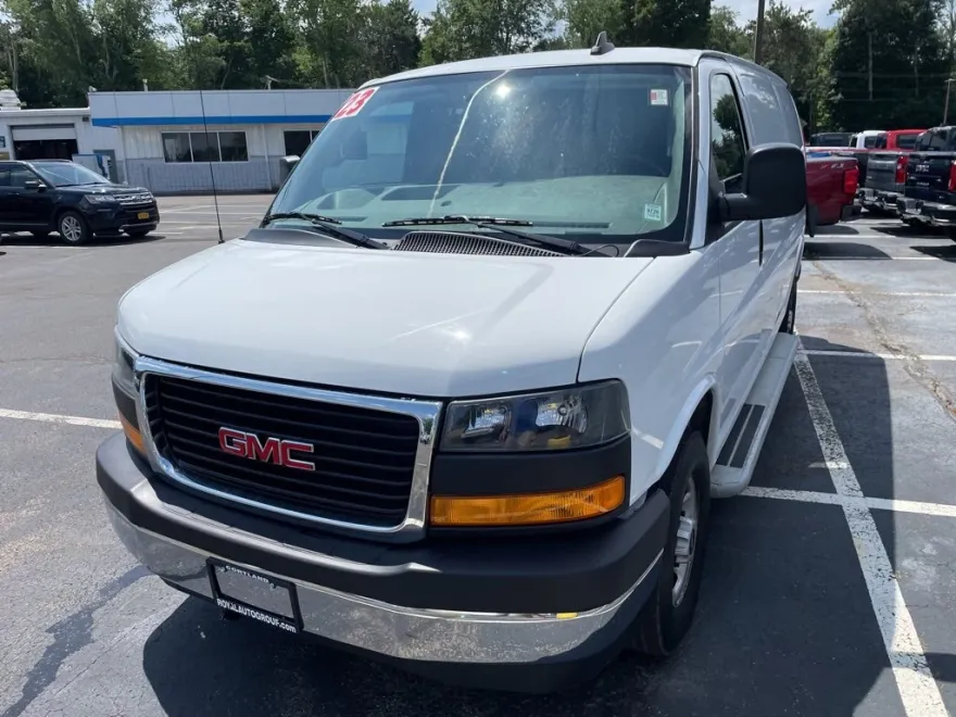 2023 Gmc Savana Cargo 2500 photo 1