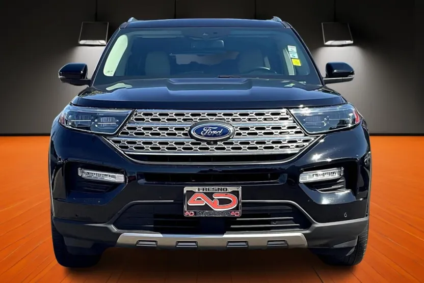 2020 Ford Explorer Limited photo 1