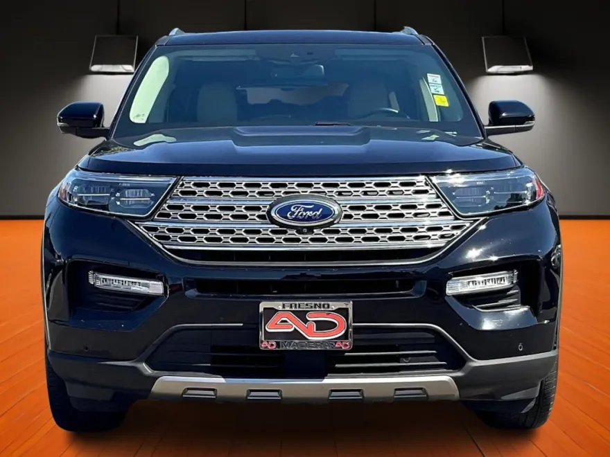 2020 Ford Explorer Limited photo 1