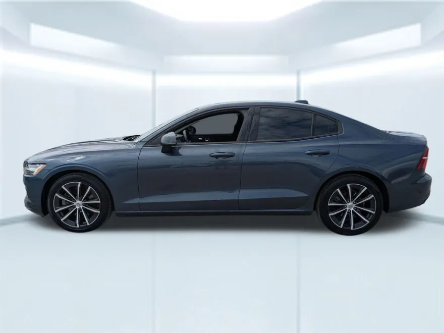 2021 Volvo S60 T5 Momentum photo 1