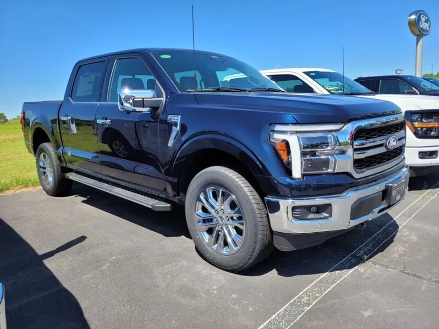 2025 Ford F-150 Lariat photo 1