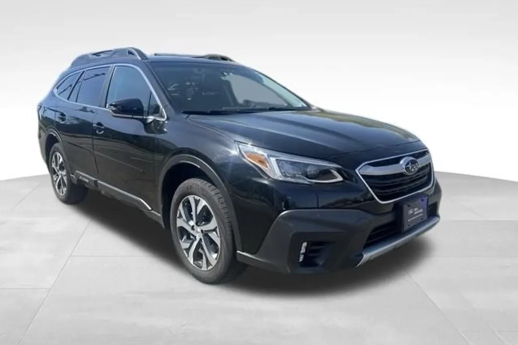 2022 Subaru Outback Limited photo 1