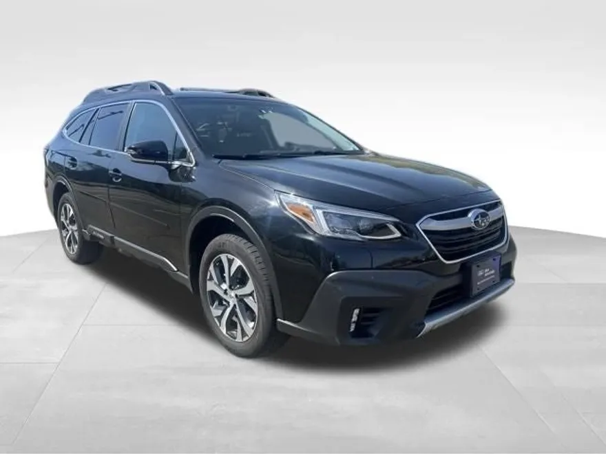 2022 Subaru Outback Limited photo 1