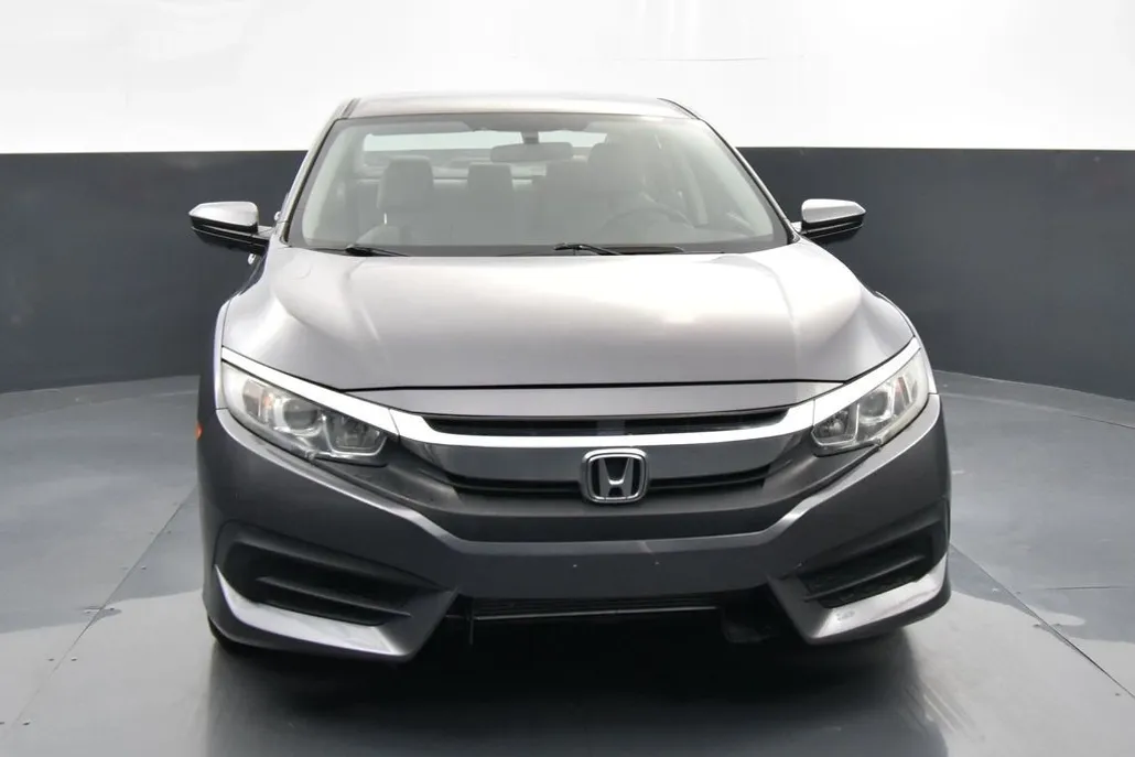 2017 Honda Civic LX photo 1