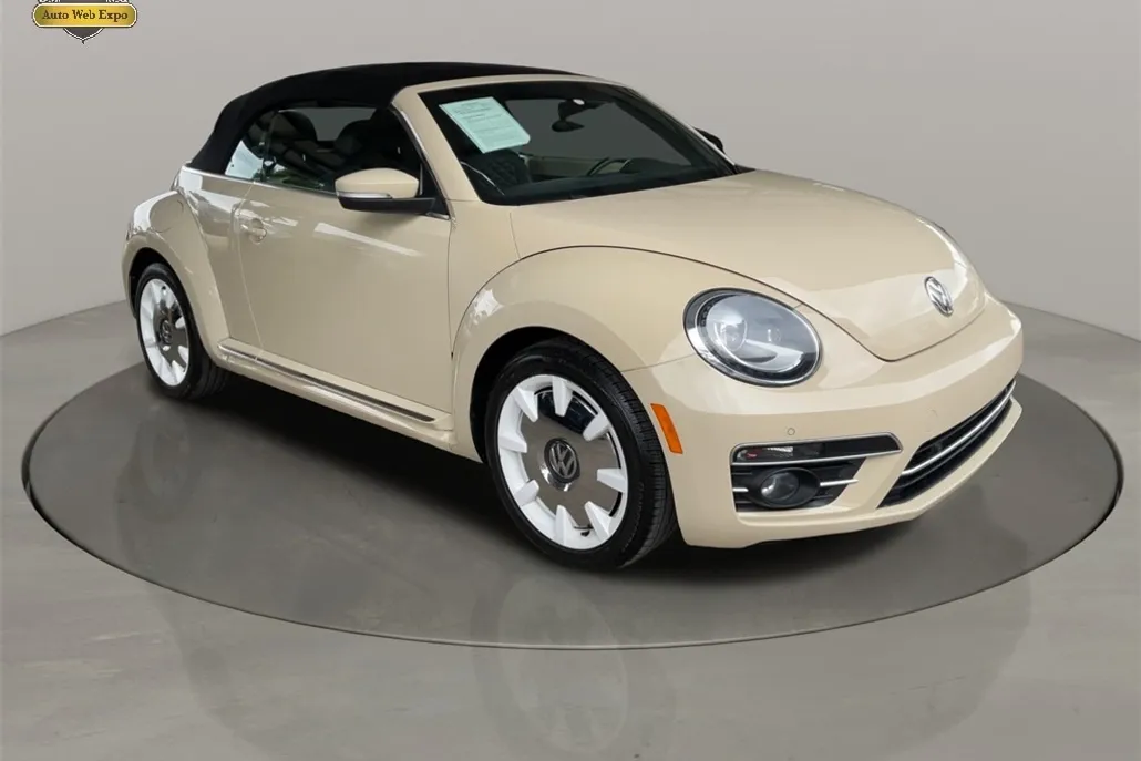 2019 Volkswagen Beetle Convertible Final Edition SEL photo 1
