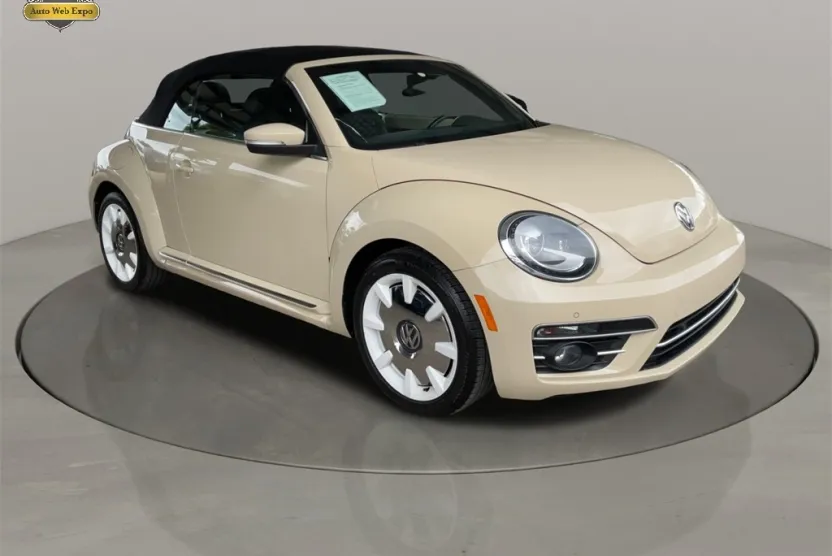 2019 Volkswagen Beetle Convertible Final Edition SEL photo 1