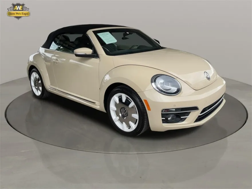 2019 Volkswagen Beetle Convertible Final Edition SEL photo 1