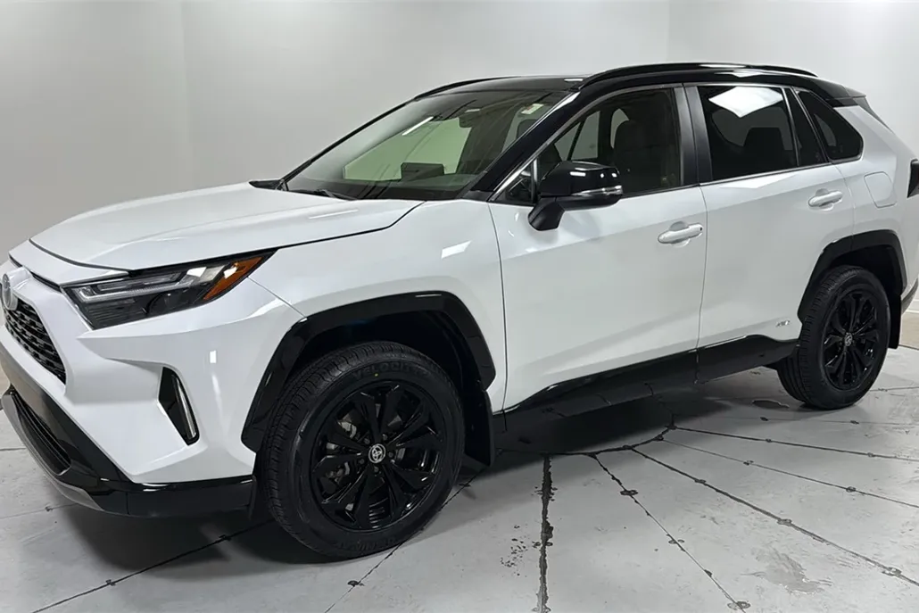 2023 Toyota RAV4 Hybrid XSE photo 1