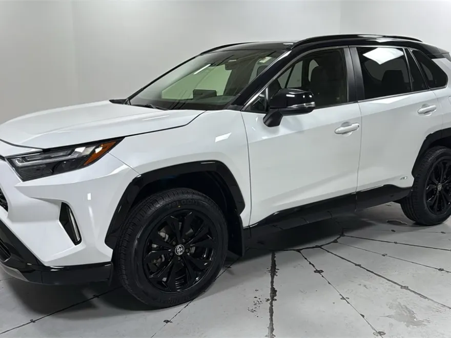 2023 Toyota RAV4 Hybrid XSE photo 1