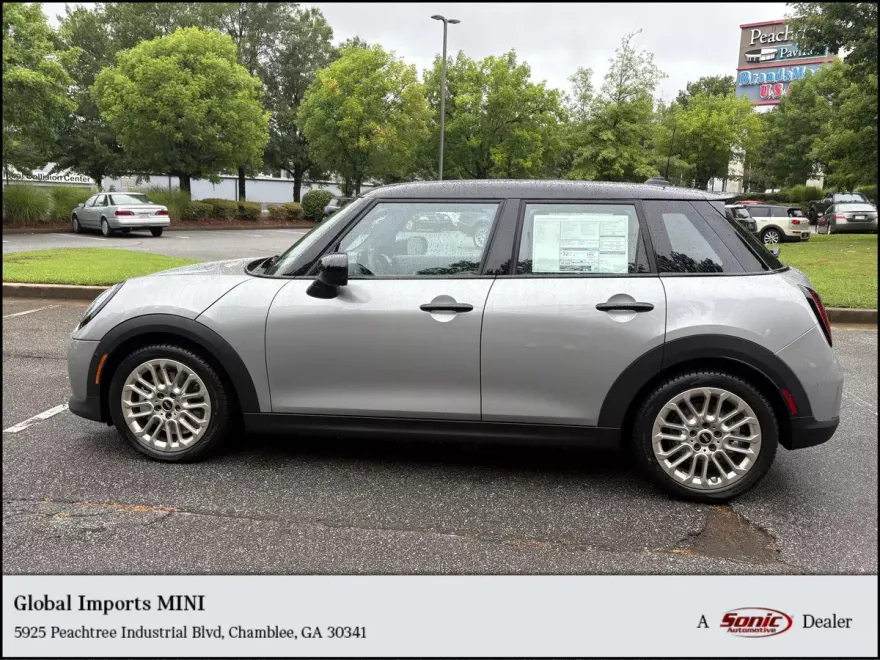 2025 Mini Cooper 4 Door Hardtop Signature photo 1